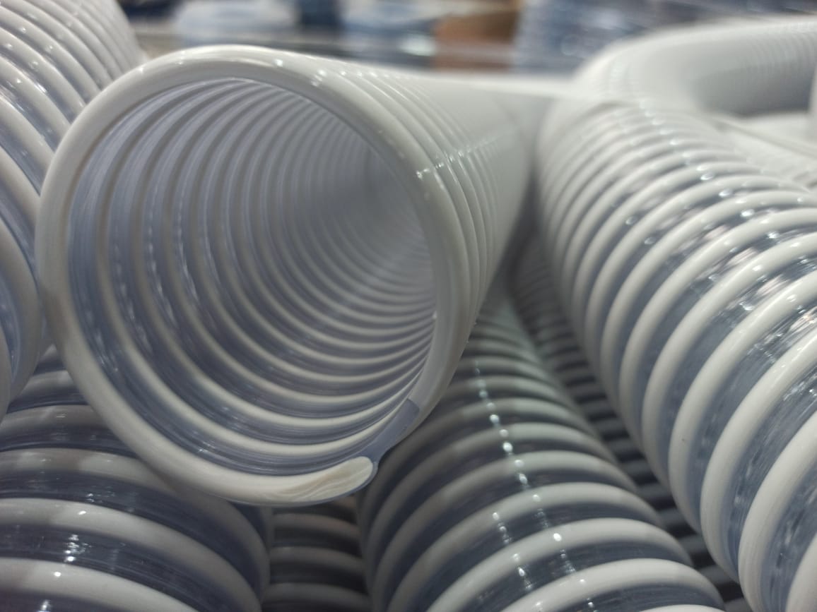 Шланг напорно-всасывающий "Норма" d 25мм (30 м), белый Tuboflex